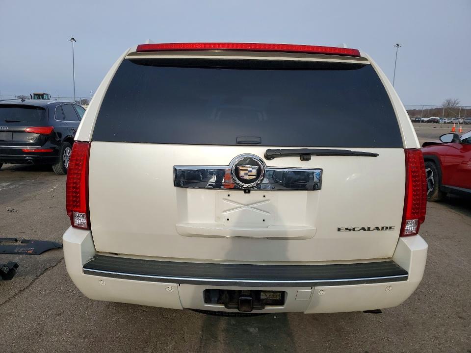 Продажа на аукционе авто 2011 Cadillac Escalade, vin: 1GYS4BEFXBR321560, номер лота: 46525446