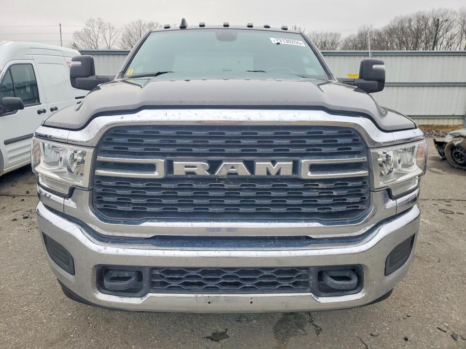 79130255 :رقم المزاد ، 3C63RRHL8RG149018 vin ، 2024 Ram 3500 مزاد بيع