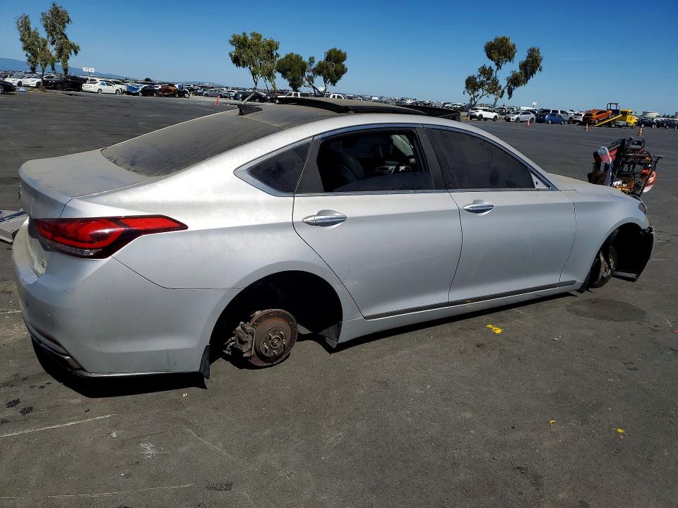 47135526 :رقم المزاد ، KMHGN4JE5FU035826 vin ، 2015 Hyundai Genesis مزاد بيع