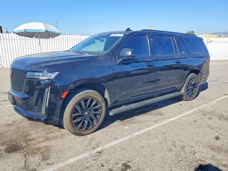 2021 Cadillac Escalade მანქანა იყიდება აუქციონზე, vin: 1GYS4RKL0MR243635, აუქციონის ნომერი: 46954136