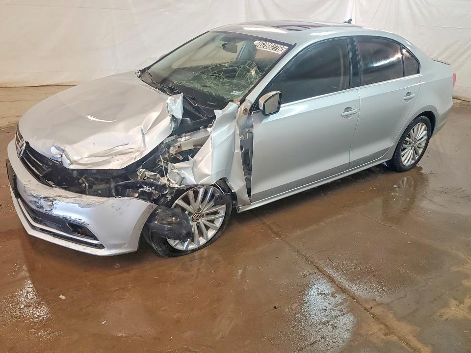 46288276 :رقم المزاد ، 3VWD07AJ9FM413393 vin ، 2015 Volkswagen Jetta مزاد بيع