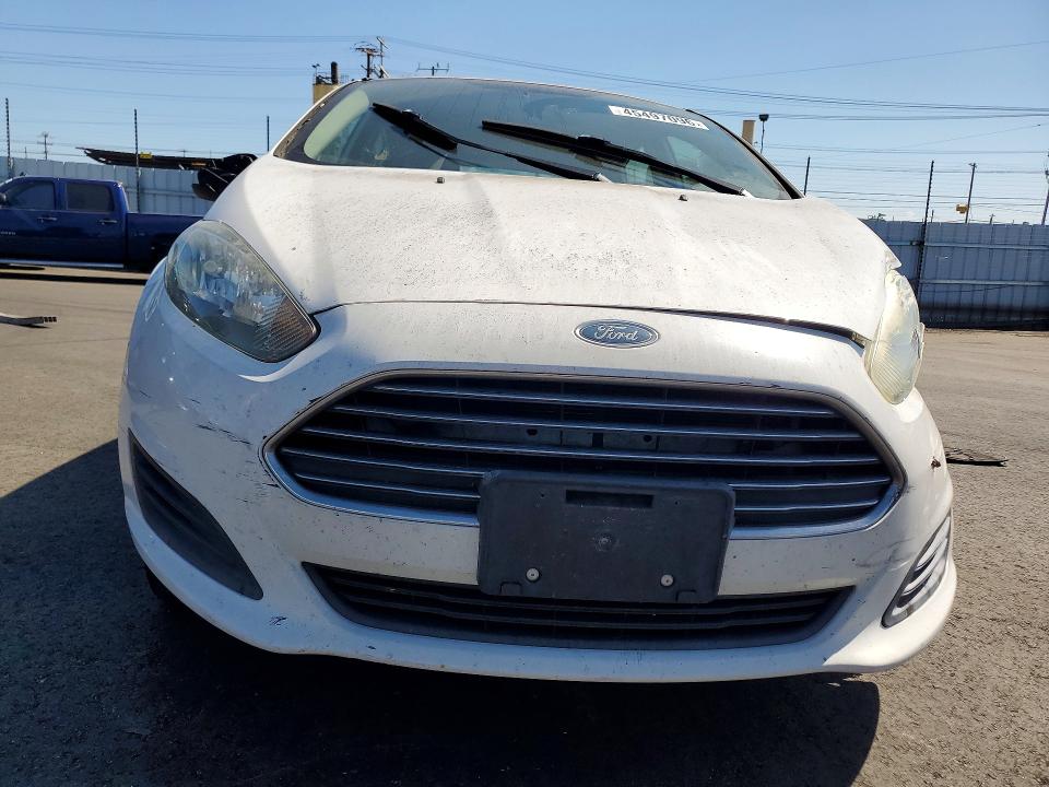 45497096 :رقم المزاد ، 3FADP4TJ8FM138745 vin ، 2015 Ford Fiesta مزاد بيع