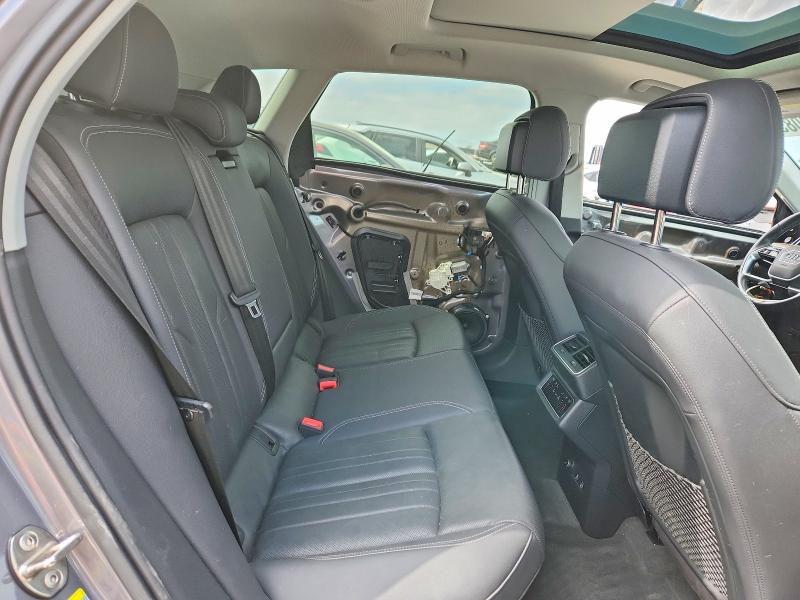 Продажа на аукционе авто 2019 Audi E-tron, vin: WA1LAAGE7KB024475, номер лота: 79378085