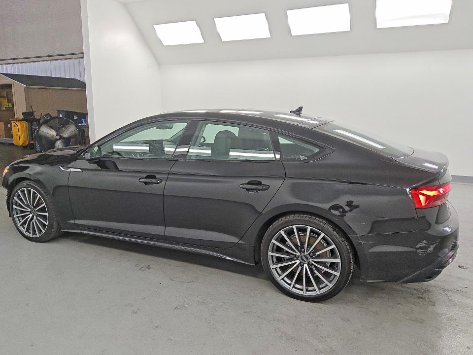 46773726 :رقم المزاد ، WAUCBCF55NA030637 vin ، 2022 Audi A5 مزاد بيع