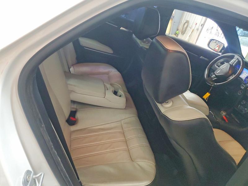 Auction sale of the 2017 Chrysler 300, vin: 2C3CCABG4HH549877, lot number: 46130756