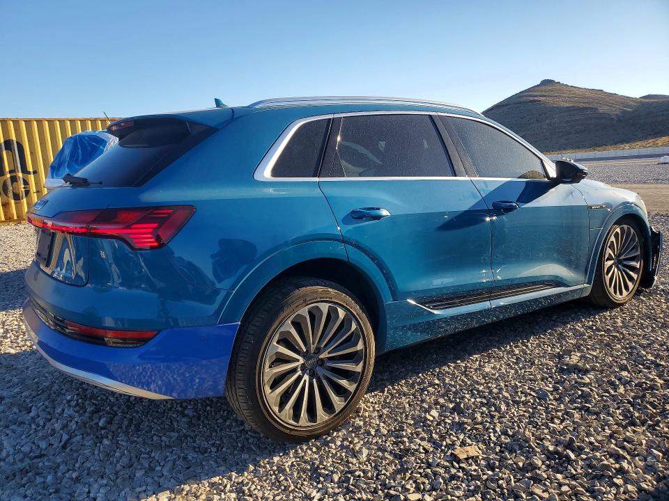 Продаж на аукціоні авто 2019 Audi E-tron, vin: WA1VABGE8KB022040, номер лоту: 79124965