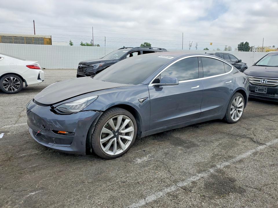 Продажа на аукционе авто 2018 Tesla Model 3, vin: 5YJ3E1EA2JF158672, номер лота: 45489766
