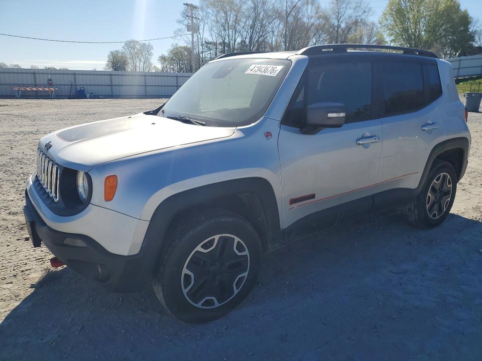 Продаж на аукціоні авто 2015 Jeep Renegade, vin: ZACCJBCT5FPB33738, номер лоту: 41943676