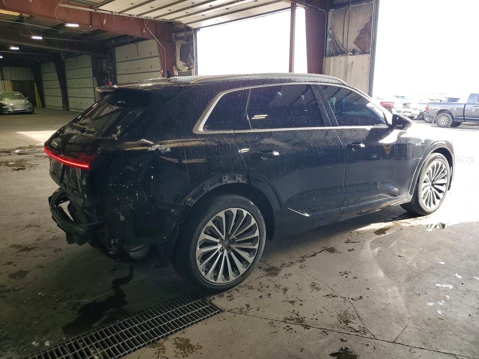 45755136 :رقم المزاد ، WA1VABGE2KB023281 vin ، 2019 Audi E-tron مزاد بيع