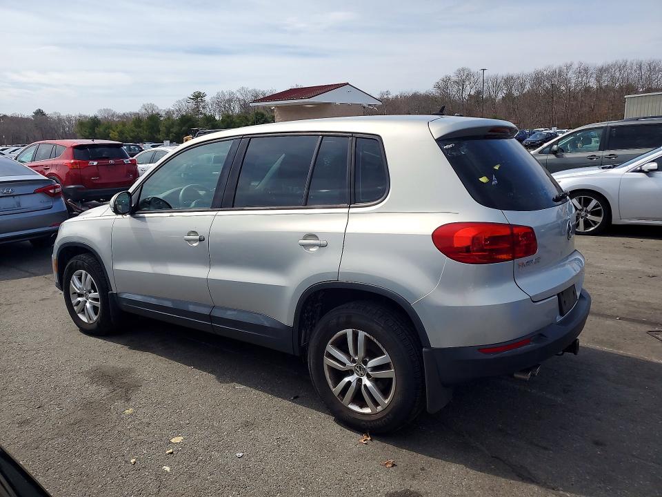 47621786 :رقم المزاد ، WVGAV7AX0CW543260 vin ، 2012 Volkswagen Tiguan مزاد بيع