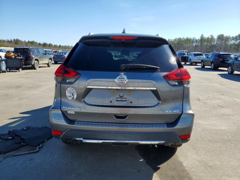 Продажа на аукционе авто 2018 Nissan Rogue, vin: KNMAT2MVXJP539165, номер лота: 79701945