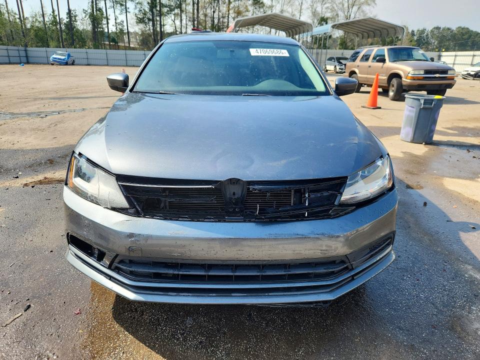 47069686 :رقم المزاد ، 3VW2B7AJ7JM240516 vin ، 2018 Volkswagen Jetta مزاد بيع