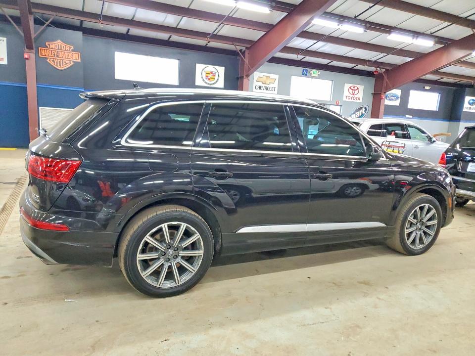 Продаж на аукціоні авто 2017 Audi Q7, vin: WA1VAAF72HD001632, номер лоту: 47778136