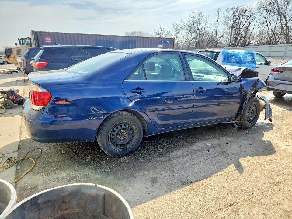 47594586 :رقم المزاد ، 4T1BE32K35U414069 vin ، 2005 Toyota Camry مزاد بيع