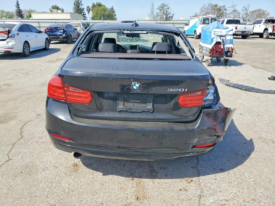 2014 Bmw 320 მანქანა იყიდება აუქციონზე, vin: WBA3B1G53ENS78672, აუქციონის ნომერი: 45564446