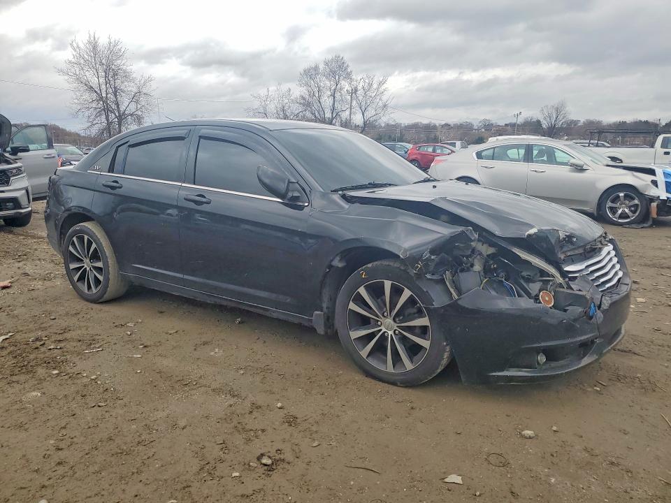 2013 Chrysler 200 მანქანა იყიდება აუქციონზე, vin: 1C3CCBCG5DN617125, აუქციონის ნომერი: 46340736