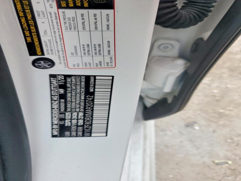 2021 Mercedes-benz E მანქანა იყიდება აუქციონზე, vin: W1KZF8DBXMA920742, აუქციონის ნომერი: 46435346