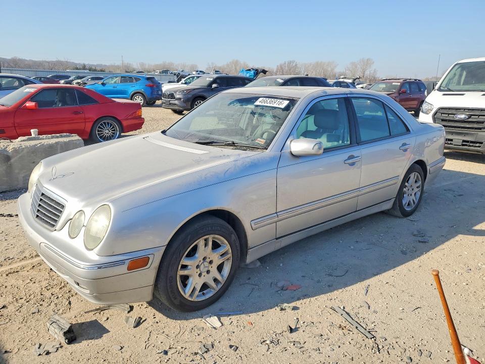 46636916 :رقم المزاد ، WDBJF65JXYB149733 vin ، 2000 Mercedes-benz E مزاد بيع