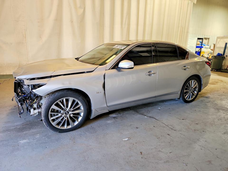 41992416 :رقم المزاد ، JN1EV7AR1JM612220 vin ، 2018 Infiniti Q50 مزاد بيع