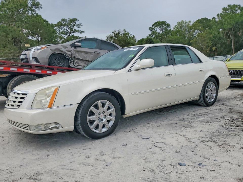 47056566 :رقم المزاد ، 1G6KH5E66BU136580 vin ، 2011 Cadillac Dts مزاد بيع