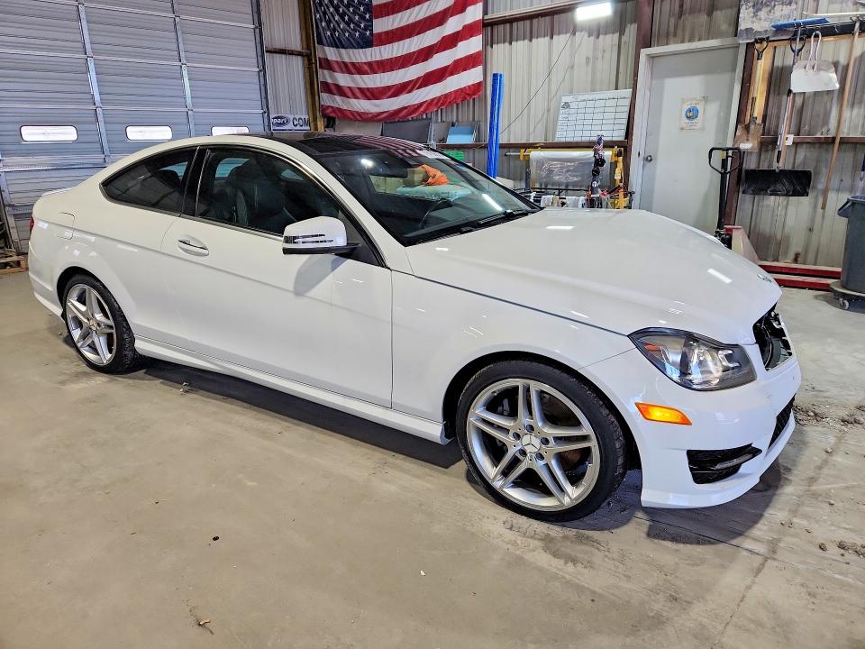 2015 Mercedes-benz C მანქანა იყიდება აუქციონზე, vin: WDDGJ8JB2FG415479, აუქციონის ნომერი: 79466625