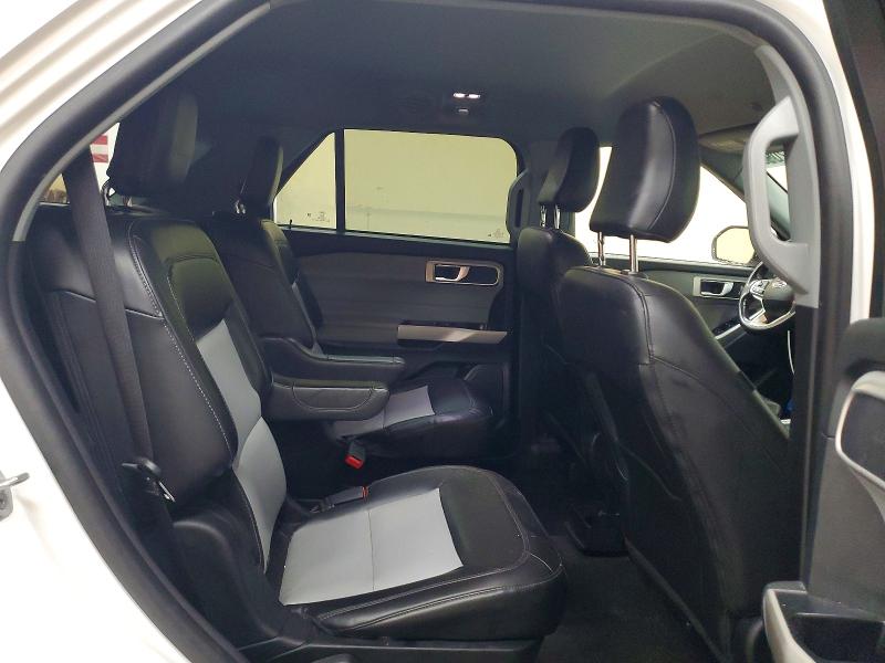 Продажа на аукционе авто 2022 Ford Explorer, vin: 1FMSK8DH7NGB72800, номер лота: 45862096