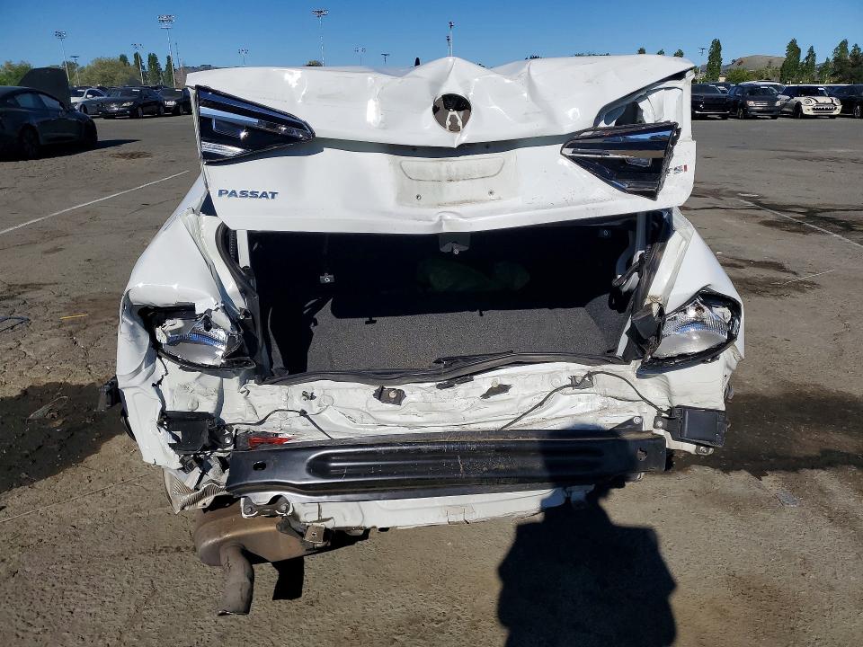 47328606 :رقم المزاد ، 1VWLA7A34KC010069 vin ، 2019 Volkswagen Passat مزاد بيع