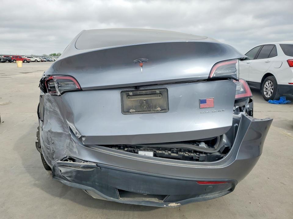 47414486 :رقم المزاد ، 7SAYGDEEXRA320533 vin ، 2024 Tesla Model Y مزاد بيع