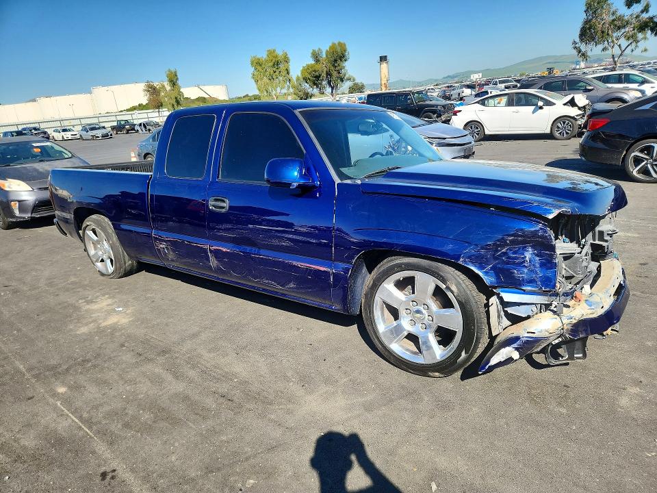 2003 Chevrolet Silverado მანქანა იყიდება აუქციონზე, vin: 2GCEC19V331114889, აუქციონის ნომერი: 46770476