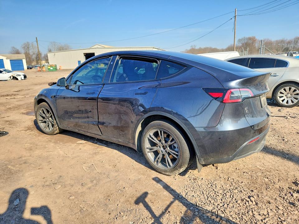 2025 Tesla Model Y მანქანა იყიდება აუქციონზე, vin: 7SAYGAEE6SF296500, აუქციონის ნომერი: 47428436