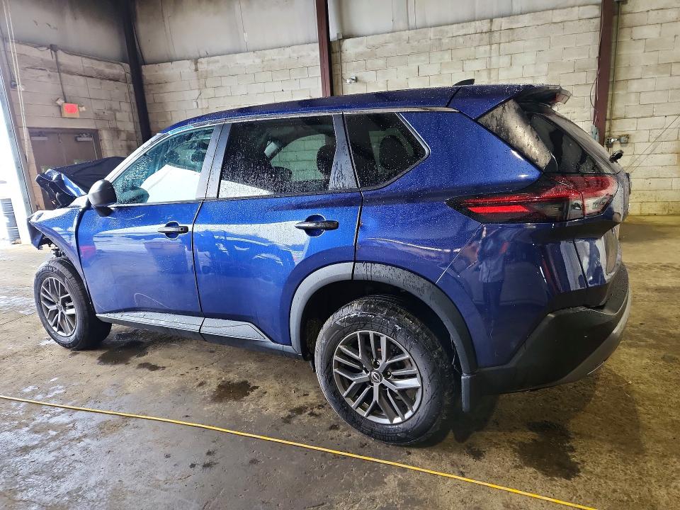 46099256 :رقم المزاد ، 5N1BT3AB2NC715767 vin ، 2022 Nissan Rogue مزاد بيع