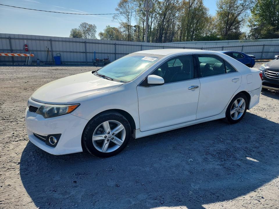46833336 :رقم المزاد ، 4T1BF1FK6DU642030 vin ، 2013 Toyota Camry مزاد بيع