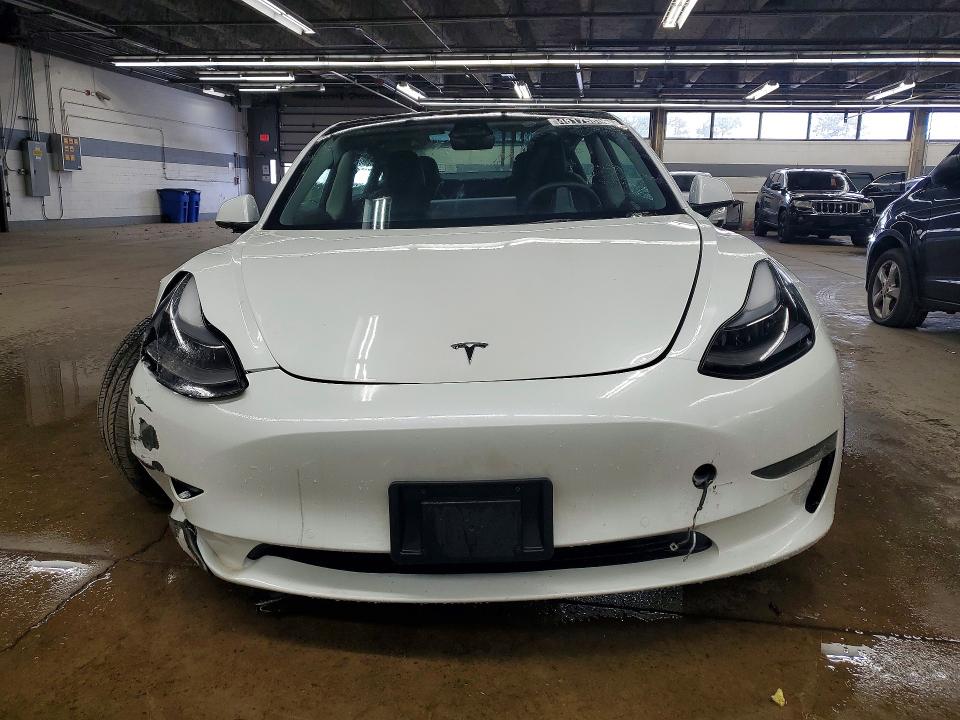 Продажа на аукционе авто 2022 Tesla Model 3, vin: 5YJ3E1EAXNF368619, номер лота: 46175886