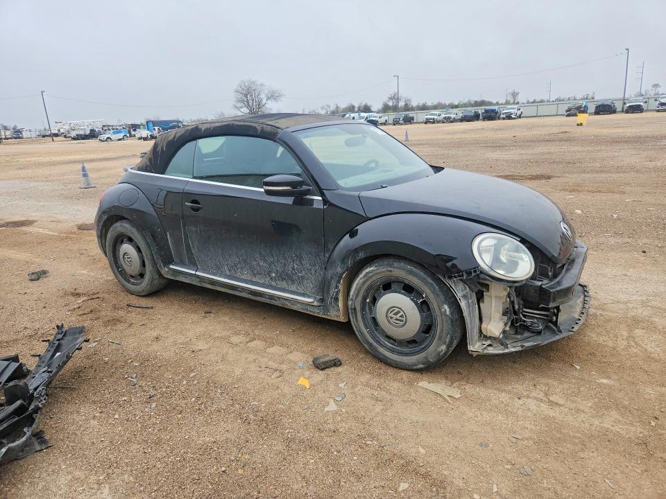 41772066 :رقم المزاد ، 3VW517AT9FM814672 vin ، 2015 Volkswagen Beetle مزاد بيع