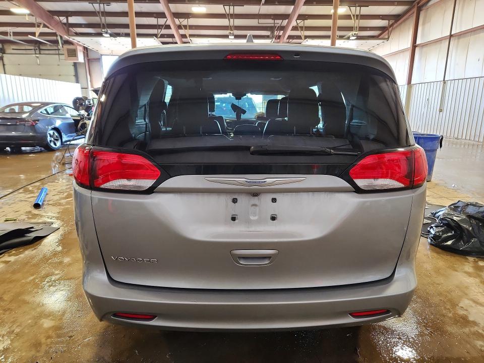 46334906 :رقم المزاد ، 2C4RC1DGXLR262002 vin ، 2020 Chrysler Voyager مزاد بيع