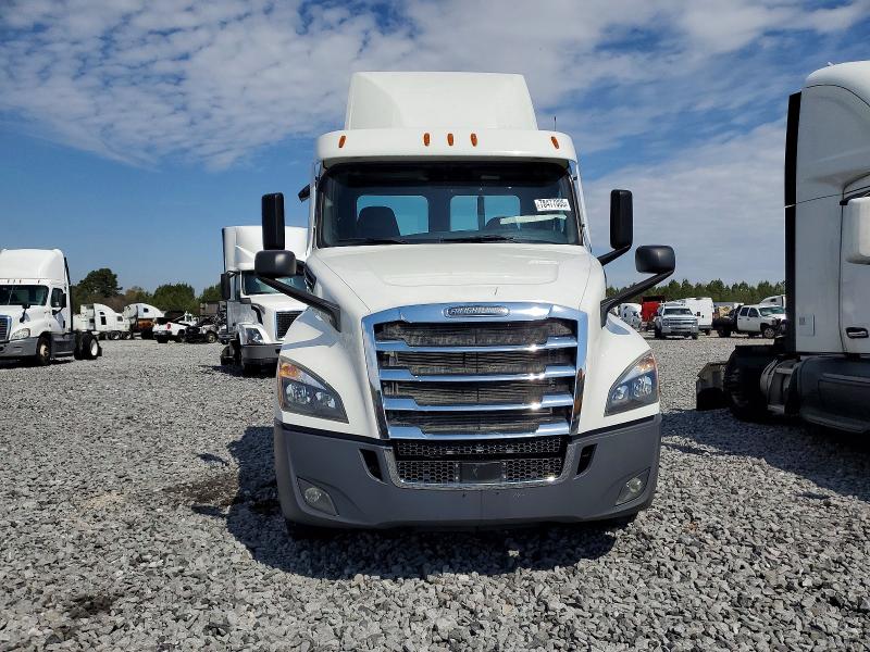 78477005 :رقم المزاد ، 3AKBHLDV2MSMJ1507 vin ، 2021 Freigliner Cascadia 126 مزاد بيع