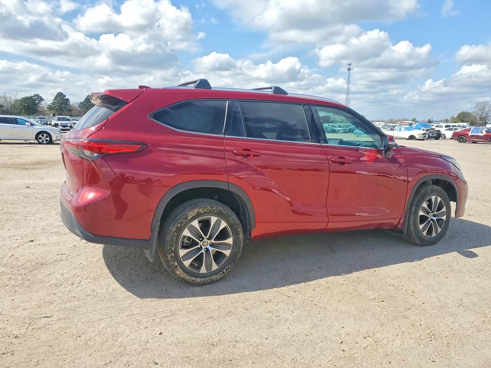 Продажа на аукционе авто 2020 Toyota Highlander, vin: 5TDGZRBH1LS017547, номер лота: 79772245