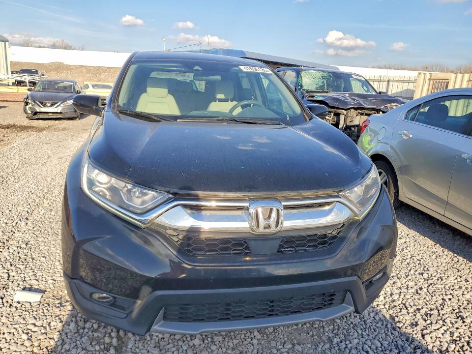 41606136 :رقم المزاد ، 7FARW1H58JE053113 vin ، 2018 Honda Cr-v مزاد بيع