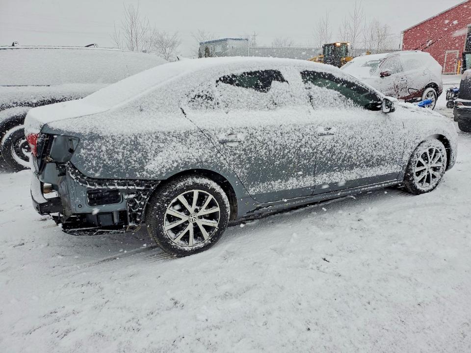 41892776 :رقم المزاد ، 3VWD07AJ3GM337283 vin ، 2016 Volkswagen Jetta مزاد بيع