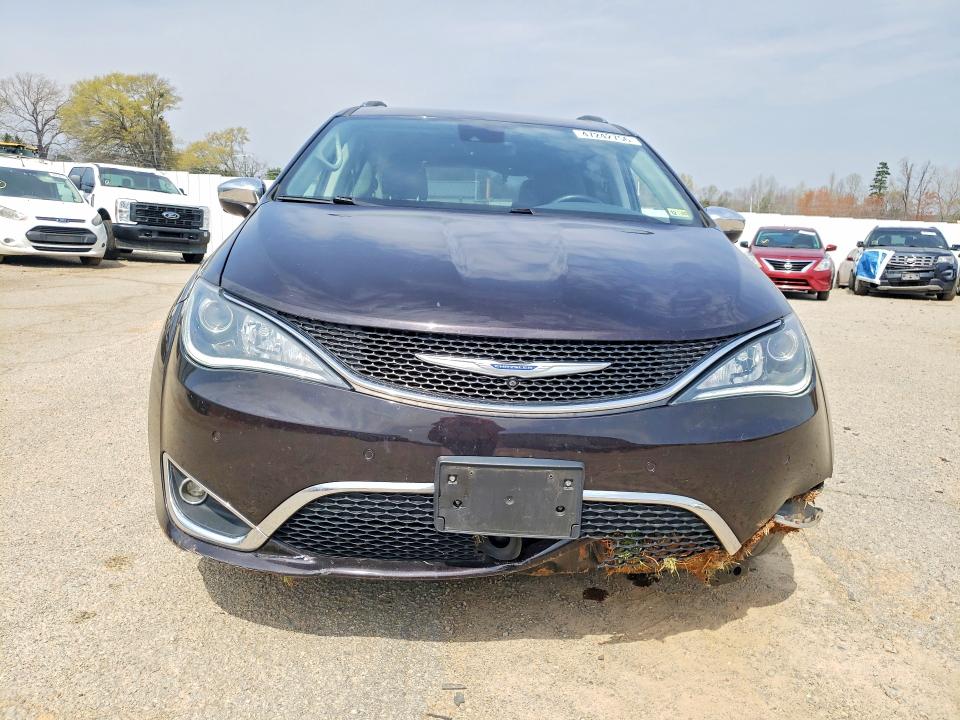 47242756 :رقم المزاد ، 2C4RC1GG8KR523282 vin ، 2019 Chrysler Pacifica مزاد بيع