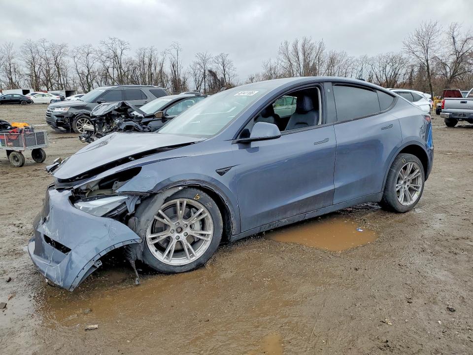 46141186 :رقم المزاد ، 7SAYGAEE3PF690866 vin ، 2023 Tesla Model Y مزاد بيع