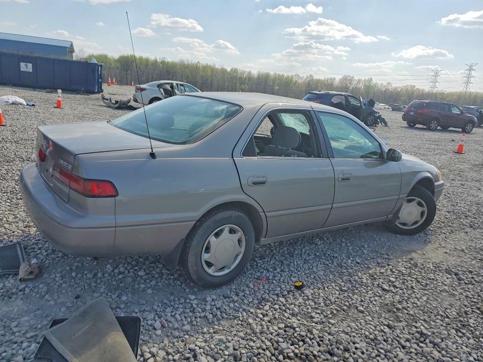 47498146 :رقم المزاد ، 4T1BG22K5WU355466 vin ، 1998 Toyota Camry مزاد بيع
