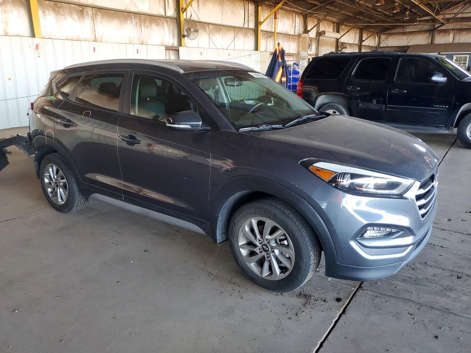 79485985 :رقم المزاد ، KM8J33A48JU772766 vin ، 2018 Hyundai Tucson مزاد بيع