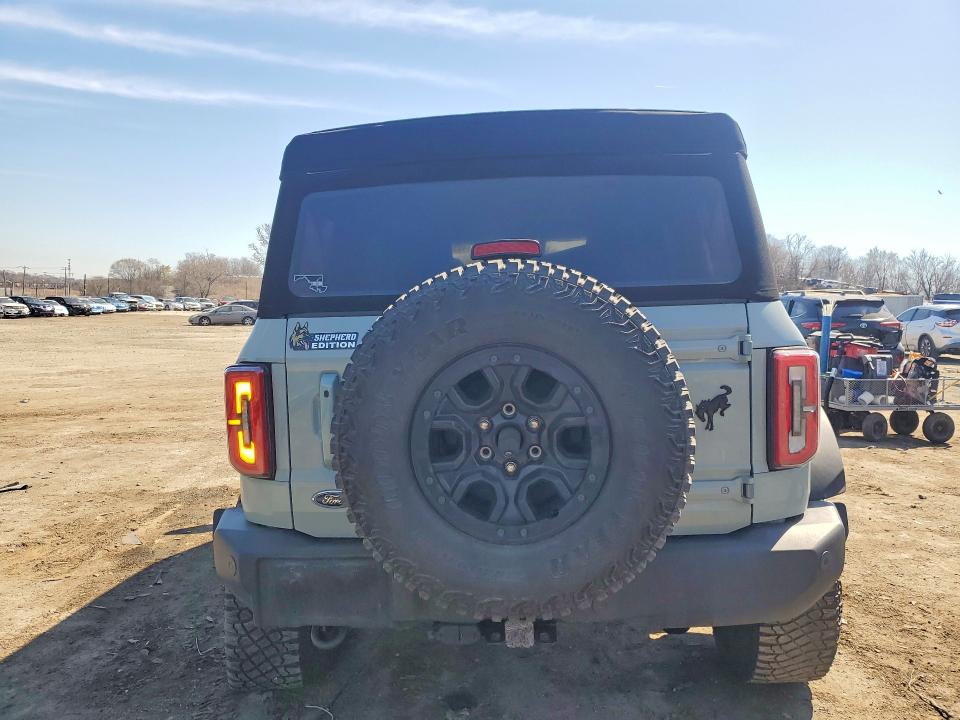46989476 :رقم المزاد ، 1FMEE5DP0MLA63238 vin ، 2021 Ford Bronco مزاد بيع