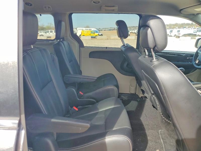 45800796 :رقم المزاد ، 2C4RC1BG2FR505678 vin ، 2015 Chrysler Town & Country مزاد بيع