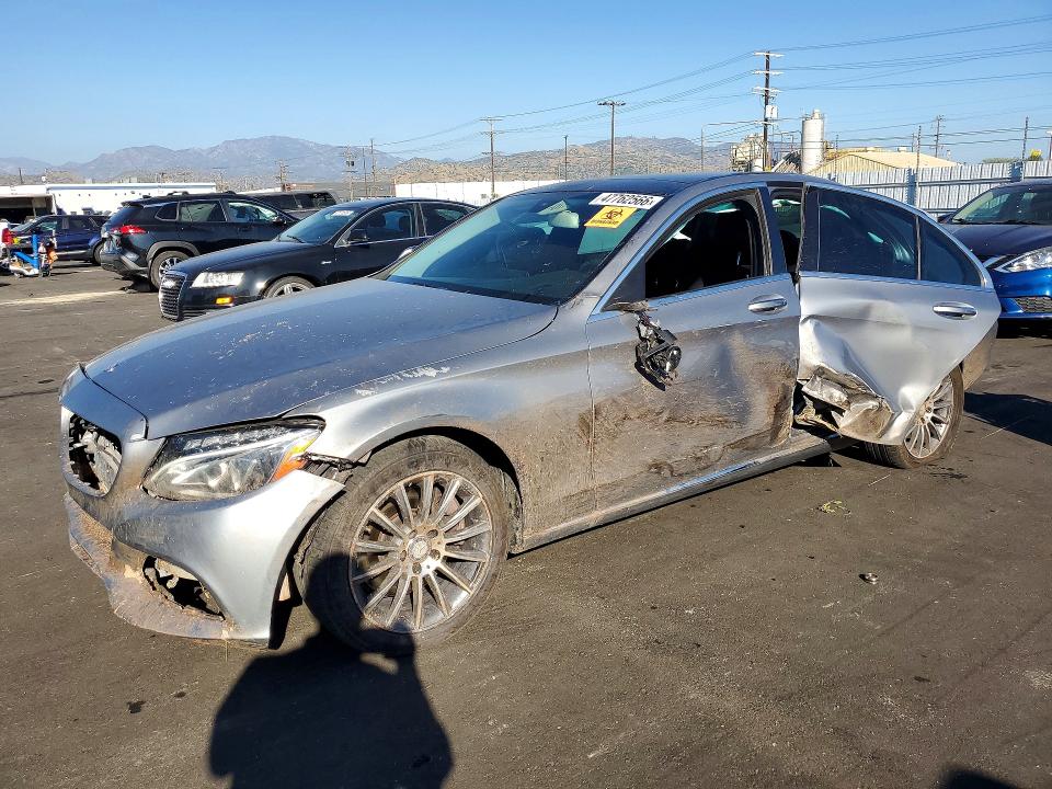 47762566 :رقم المزاد ، 55SWF4KB7FU015652 vin ، 2015 Mercedes-benz C مزاد بيع