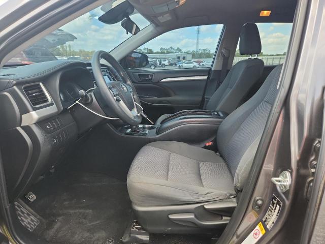 48172166 :رقم المزاد ، 5TDZZRFH2KS296007 vin ، 2019 Toyota Highlander مزاد بيع