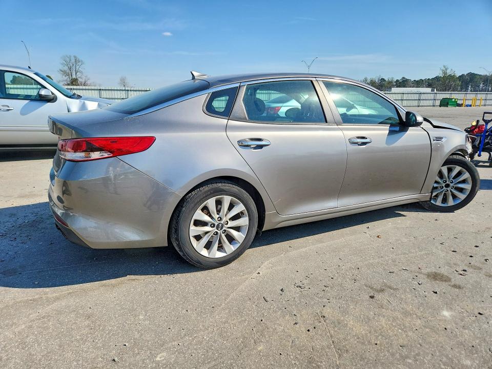 Продажа на аукционе авто 2017 Kia Optima, vin: 5XXGT4L30HG139574, номер лота: 45727136