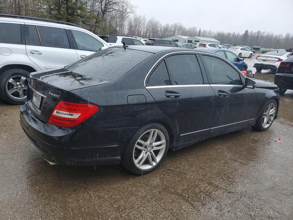 Продажа на аукционе авто 2012 Mercedes-benz C, vin: WDDGF8FB3CA735614, номер лота: 42070966