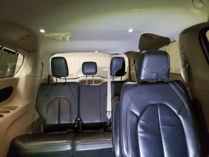 46442766 :رقم المزاد ، 2C4RC1BG6HR668689 vin ، 2017 Chrysler Pacifica مزاد بيع